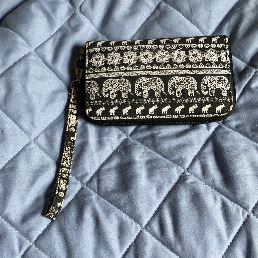 3/$15 Elephant wristlet wallet